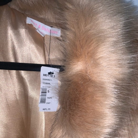 Caramel cream luxury floor length faux fur coat - Picture 5 of 5